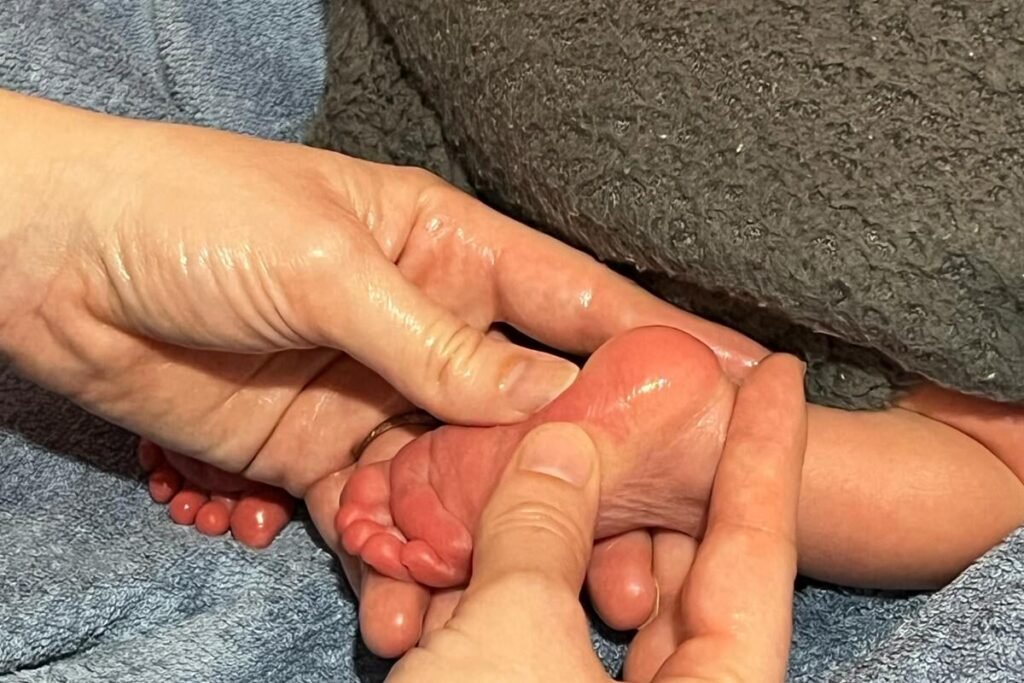 Tarifs Doula Rebozo Massage femme enceinte Atelier Portage Atelier massage bébé Sablé sur Sarthe Chateau gontier Meslay du maine Durtal Le Lion d